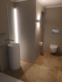 G&auml;ste WC, Naturstein Boden